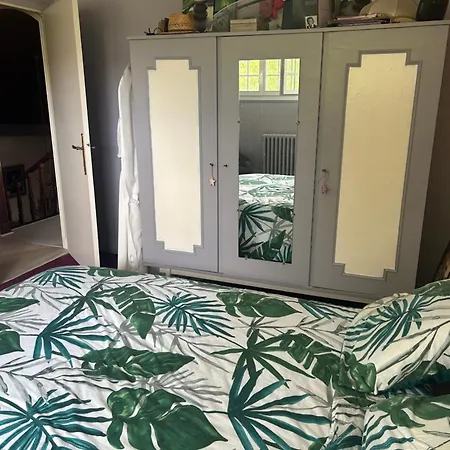 Chez Un Particulier Panzió Le Gond-Pontouvre